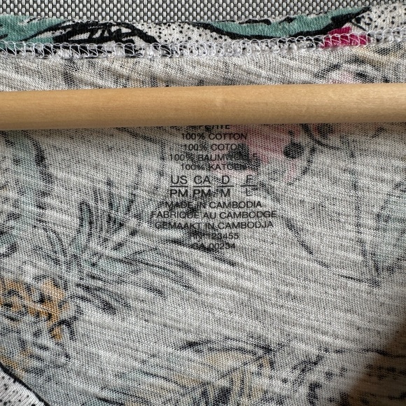 Lord & Taylor | Summer Fruits Cotton Tee | Petite V-Neck Shirt | Size M (Petite) - Picture 4 of 6